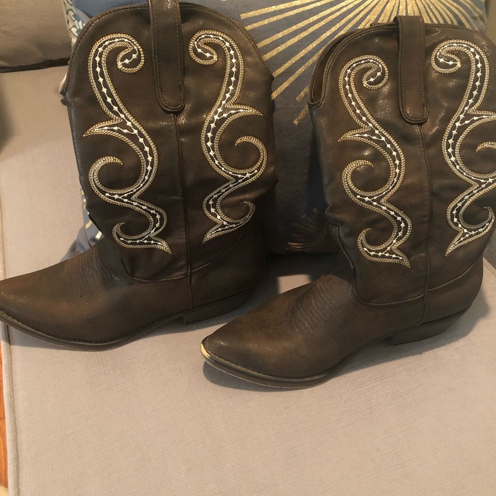American Rag Cowgirl Boots